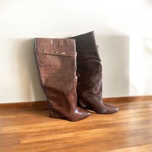 Azalea Wang Brown Croc-Embossed Knee-High Boots